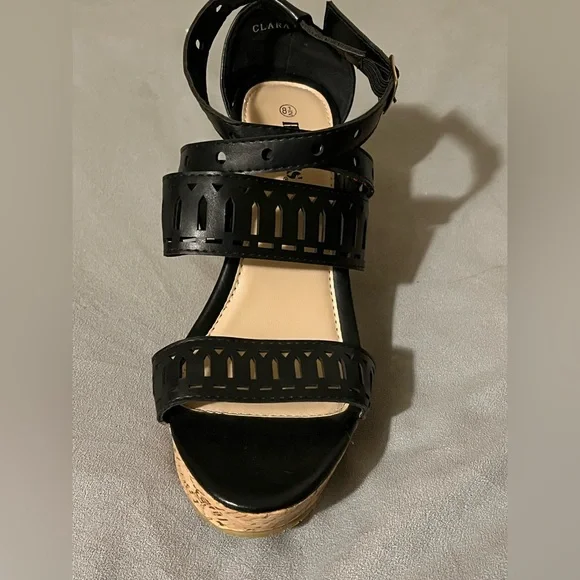 Hot Kiss Size 8 1/2 - Picture 3 of 5